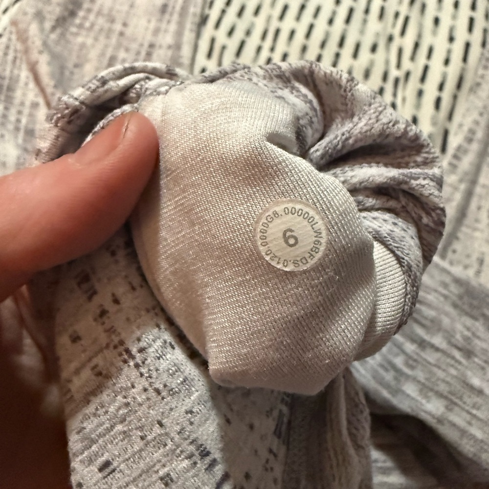 Gray Patterned Leggings - image 4